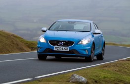 Volvo V40 R-Design, front, action