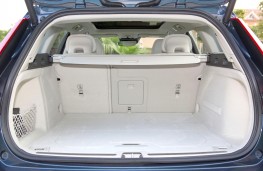 Volvo V60, 2018, boot