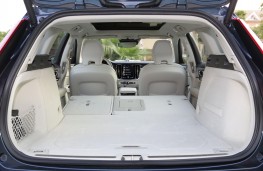 Volvo V60, 2018, boot, seats folded