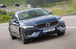 Volvo V60, 2018, front