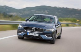 Volvo V60, 2018, front, action