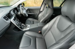 Volvo V60 plug-in hybrid, interior