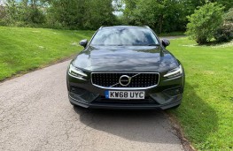 Volvo V60 D4 AWD Cross Country, 2019, nose