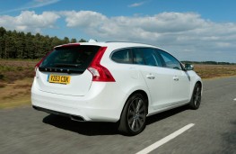 Volvo V60 D4 Drive-E, rear, action