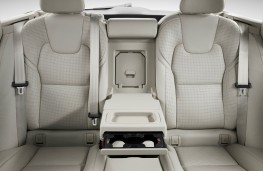 Volvo V90, 2016, rear seats