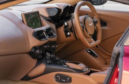 Aston Martin Vantage, 2018, interior