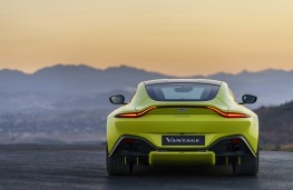 Aston Martin Vantage, 2018, rear