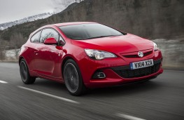 Vauxhall Astra GTC, front action 2