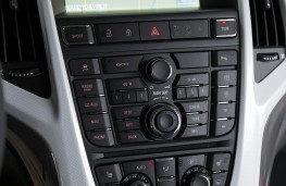 Vauxhall Astra GTC, sat nav