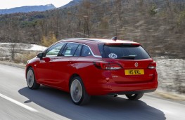 Vauxhall Astra Sports Tourer, rear action