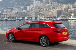 Vauxhall Astra Sports Tourer, side static