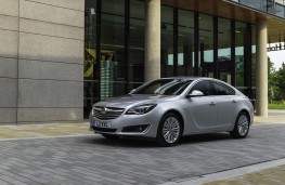 Vauxhall Insignia Hatchback, front