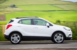 Vauxhall Mokka X side action