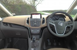 Vauxhall Zafira Tourer, dashboard