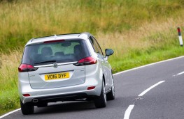 Vauxhall Zafira Tourer, rear action
