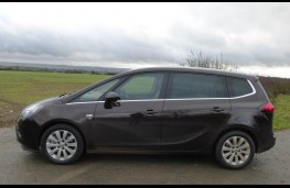 Vauxhall Zafira Tourer, side static 