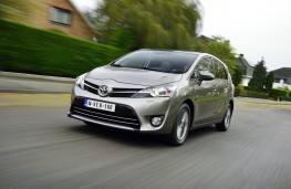 Toyota Verso 1.6D-4D, front, action
