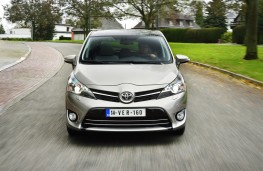 Toyota Verso 1.6D-4D, front