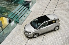 Toyota Verso 1.6D-4D, overhead
