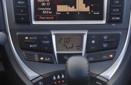 Toyota Verso-S, touchscreen