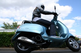 Vespa LX125 Celeste Glamour