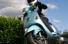 Vespa LX125 Celeste Glamour