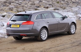 Vauxhall Insignia Sports Tourer, side