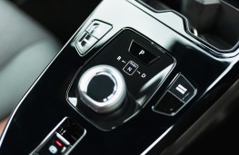 Suzuki eVitara, 2026, gear selector