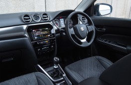 Suzuki Vitara, 2019, interior