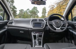 Suzuki S-Cross TCSS, interior