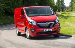 Vauxhall Vivaro, front, action