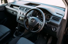 Volkswagen Caddy Black Edition fascia