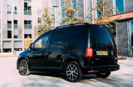 Volkswagen Caddy Black Edition rear