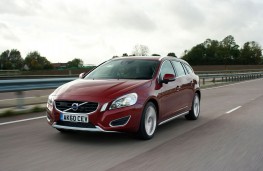 Volvo V60 SE Lux Premium, front