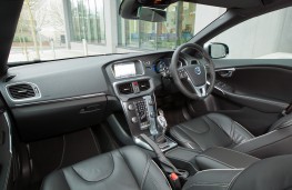 Volvo V40 T5 Drive-E, interior