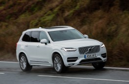 Volvo XC90, front