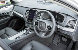 Volvo XC90, interior