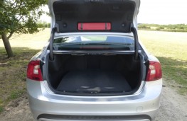 Volvo S60 Cross Country, boot