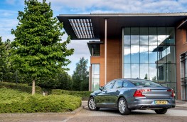 Volvo S90, rear static