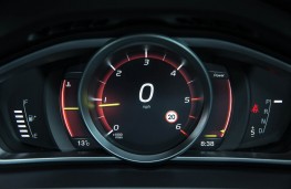 Volvo V40, dash detail