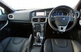 Volvo V40, dashboard