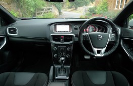 Volvo V40, dashboard
