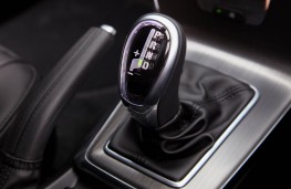Volvo V40 Cross Country, gear selector