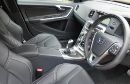 Volvo V60, front seats