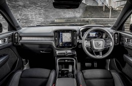 Volvo XC40, dashboard