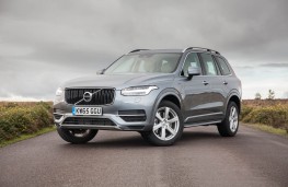 Volvo XC90 T8 Twin Engine, front static