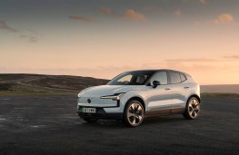 Volvo EX30, 2025, front