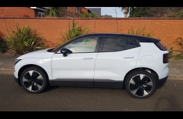 Volvo EX30, 2025, side