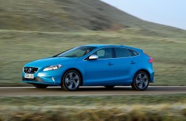 Volvo V40 T5 Drive-E, side, action