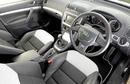 Skoda Octavia vRS Estate, interior